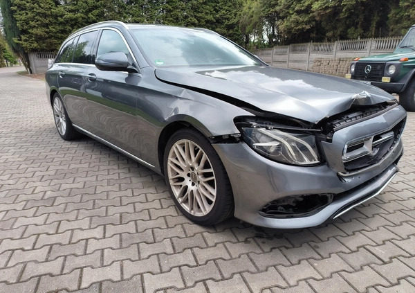 Mercedes-Benz Klasa E cena 64900 przebieg: 130000, rok produkcji 2017 z Rybnik małe 172